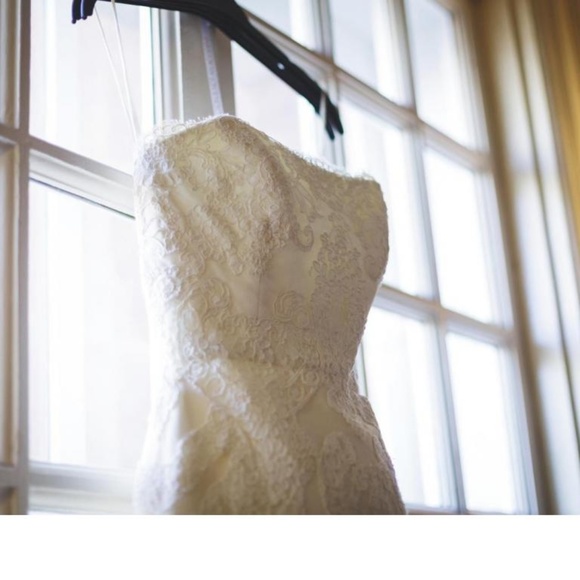 Vintage Style Designer French Lace Bridal Gown - Picture 1 of 8